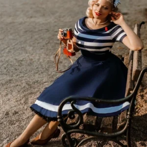 Vestido Vintage "Darlene" Náutico – Rayas Marineras Estilo Años 50 Dolly and Dotty